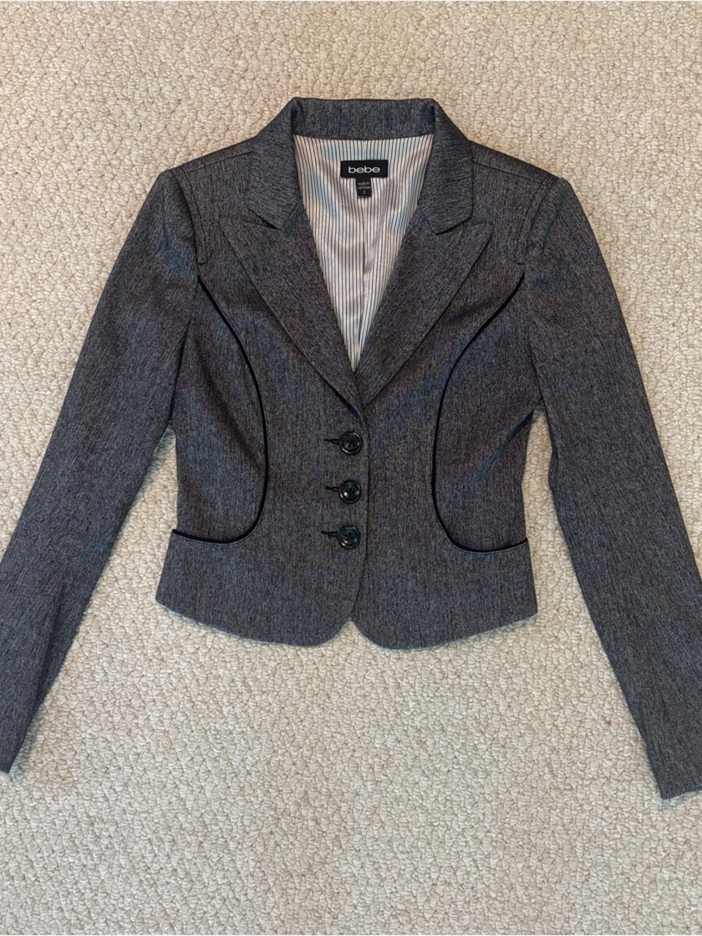 bebe Charcoal Gray Tailored Cropped Blazer w/Leather Detailing